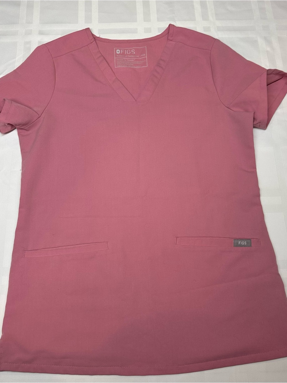 FIGS Casma 3-Pocket Scrub Top - Limited Edition Mauve Pink - Size XXS - Like New